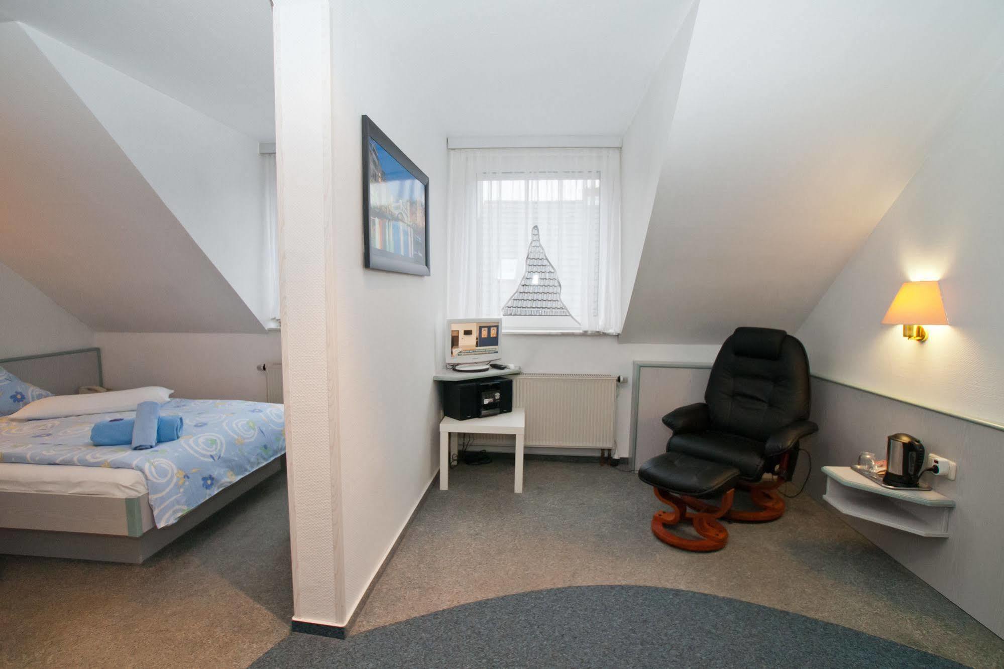 Landgasthaus Bonn Baunatal Buitenkant foto